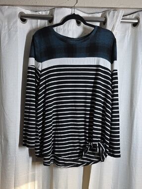 Maurices Green Black & White Striped Long-Sleeve Top with Teal Yoke